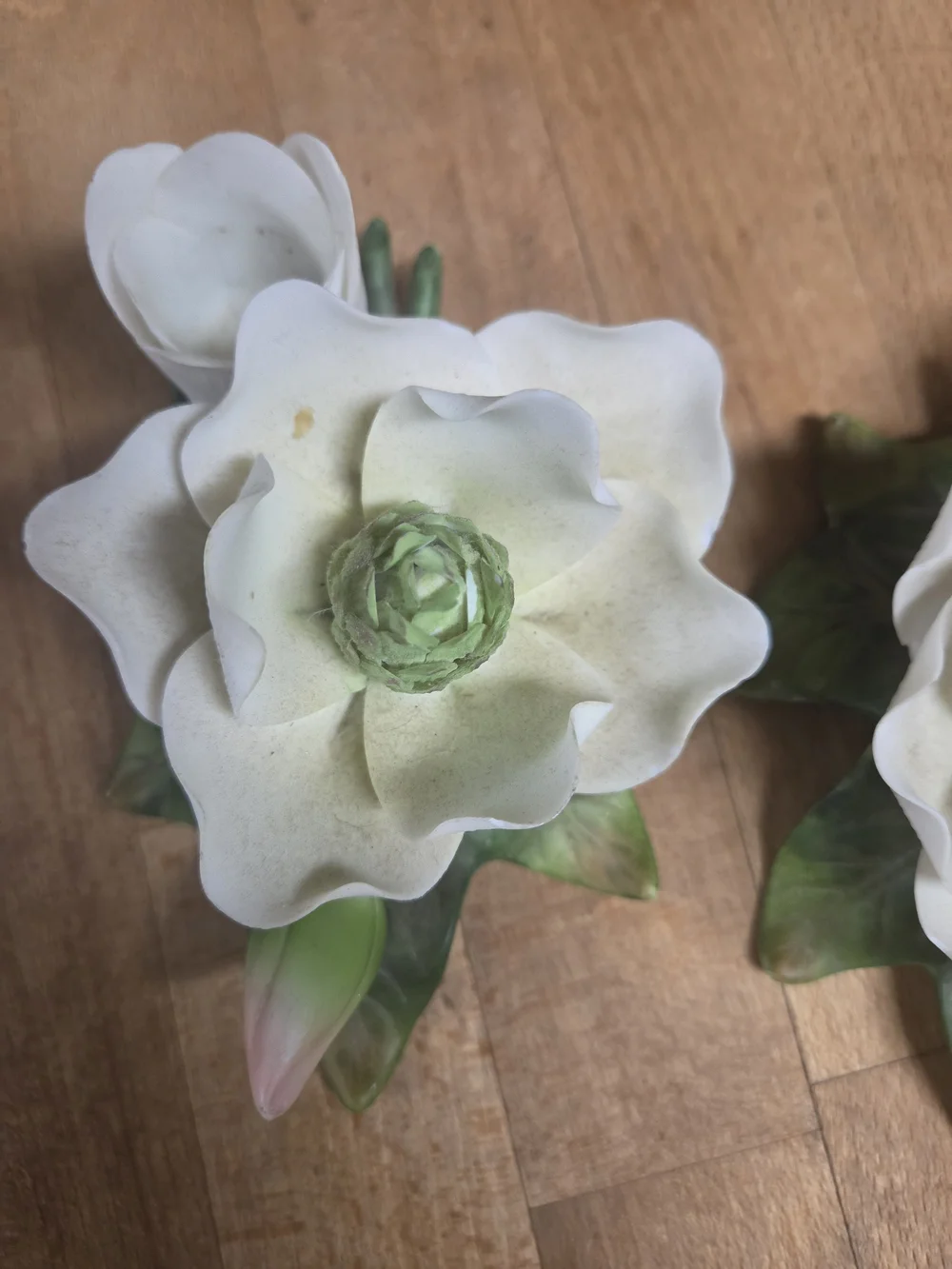 N/A elegant porcelain